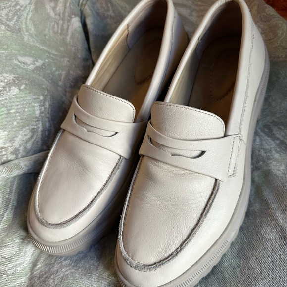 Anthropologie Cream Loafers - Picture 10 of 10
